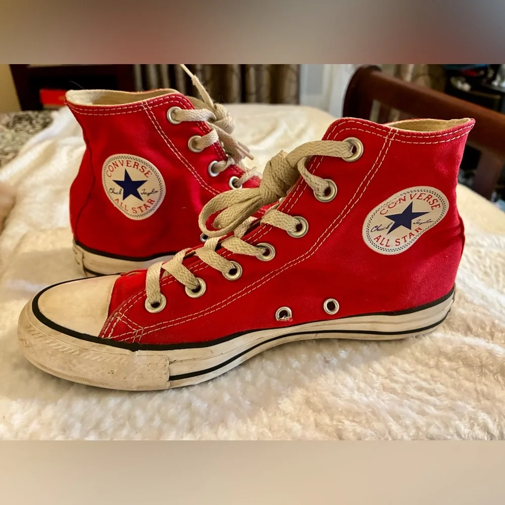 Converse Chuck Taylor Red Canvas High Top Sneakers Skate Punk Grunge Street Sz 7 - Picture 1 of 12